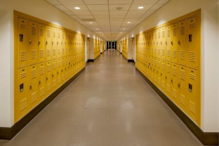 Musí jako poslední zhasínat školník? Díky automatizaci už ne!