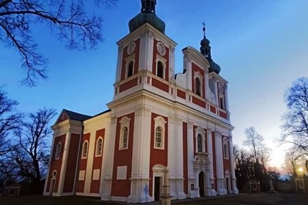 pRozhledna Cvilín a kostel Panny Marie Sedmibolestné - Krnov