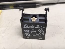 A02503 Kámen 2x spínací 12A/380V